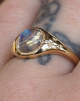GR412 | 9mm Moonstone Galileo Ring