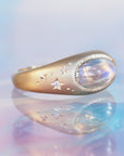 GR417 | E/W Moval Moonstone Galileo Ring