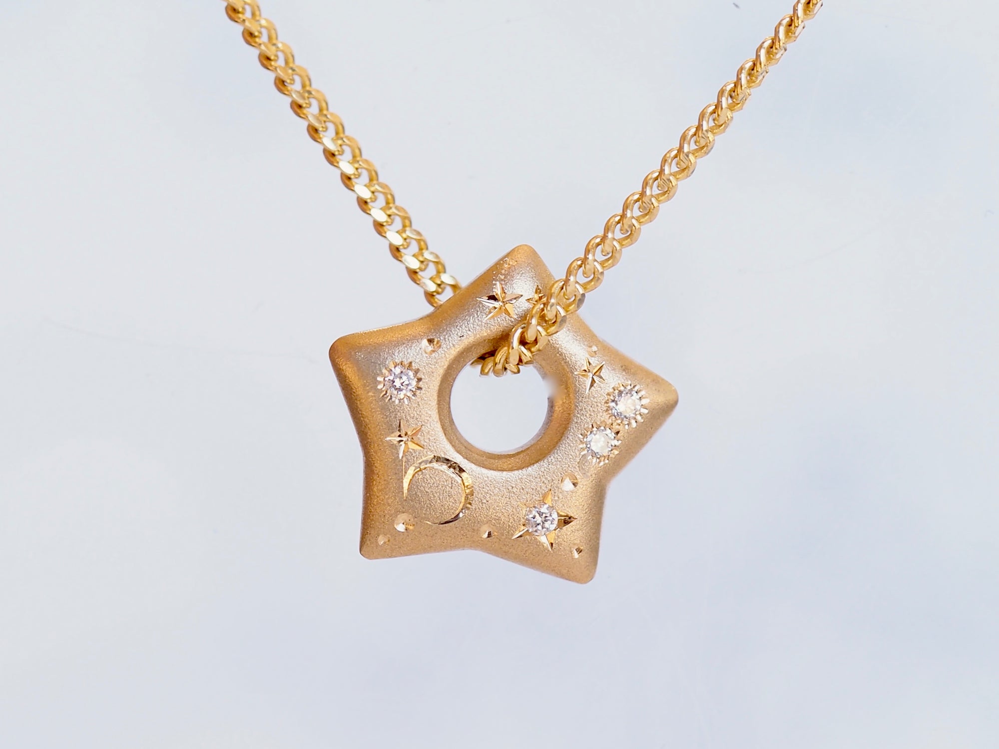 Starr Puff Charm