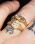 Mini Signet | E/W Moval