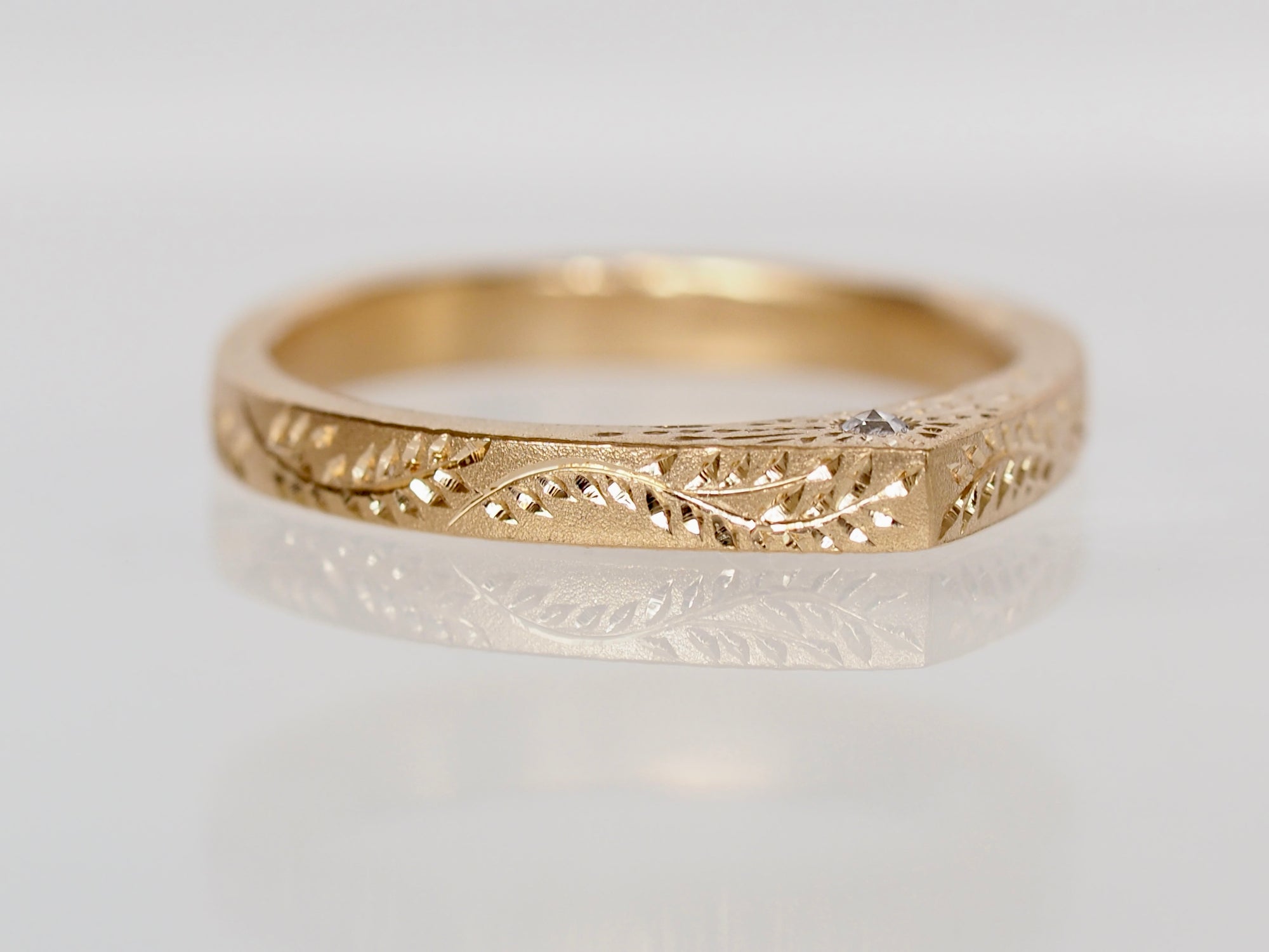 Rosecut Diamond | Engraved Slice Ring