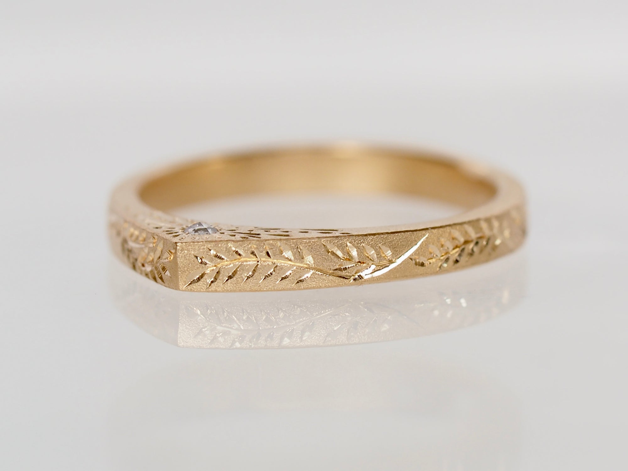 Rosecut Diamond | Engraved Slice Ring