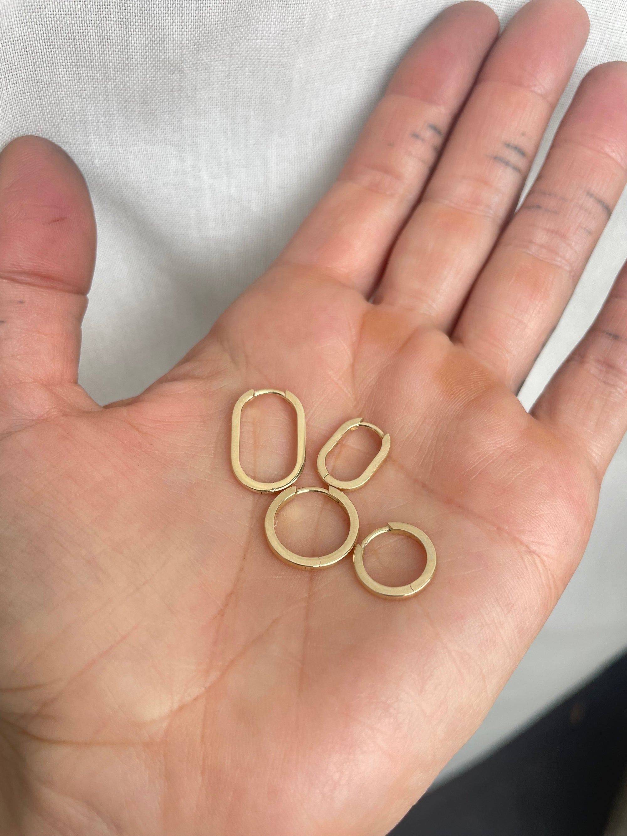Round Clicker Hoops