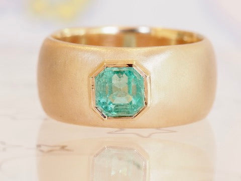 HD 103 | Emerald 9mm Band
