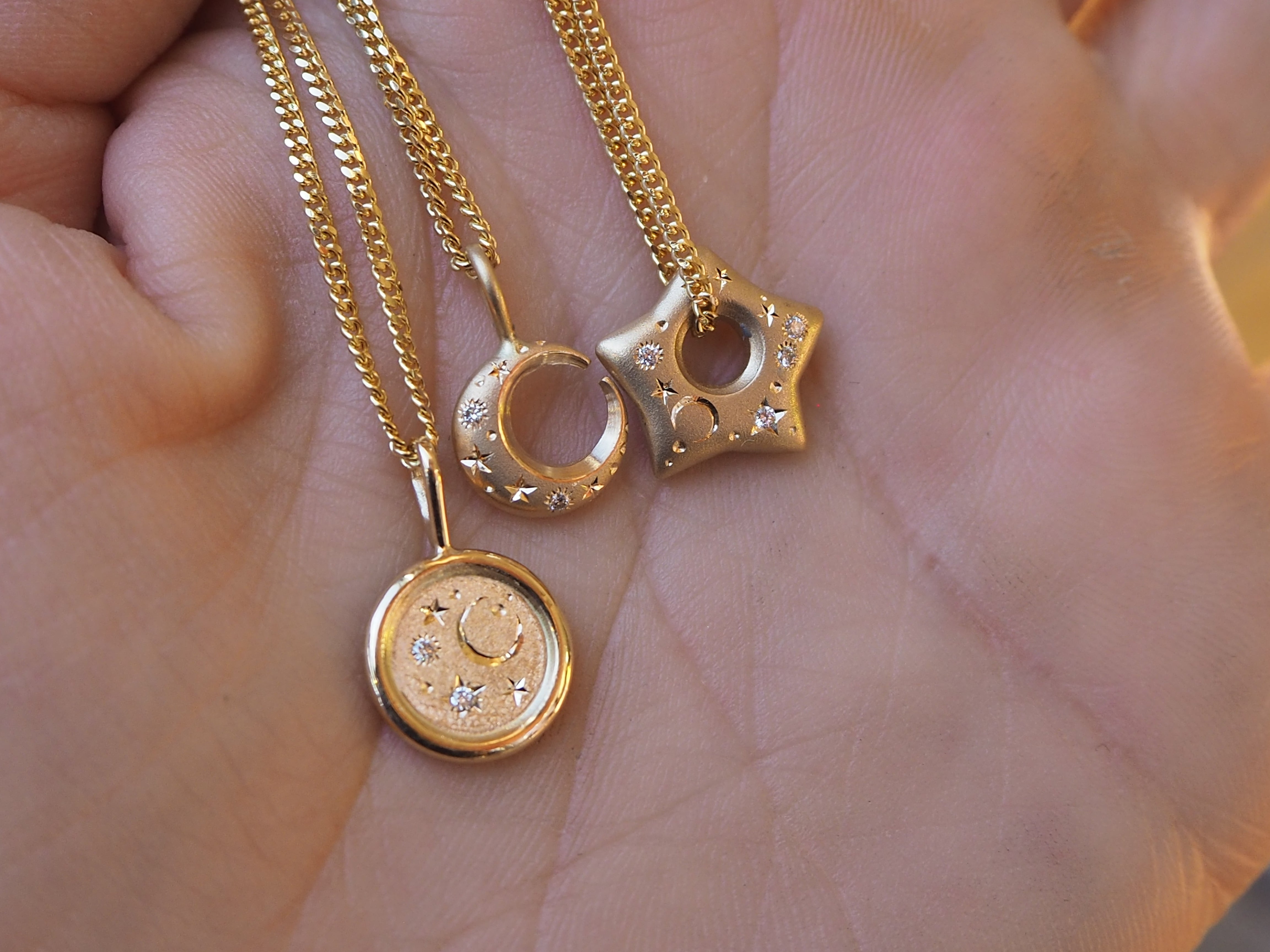 Crescent Moon Charm – Pieces of Starr