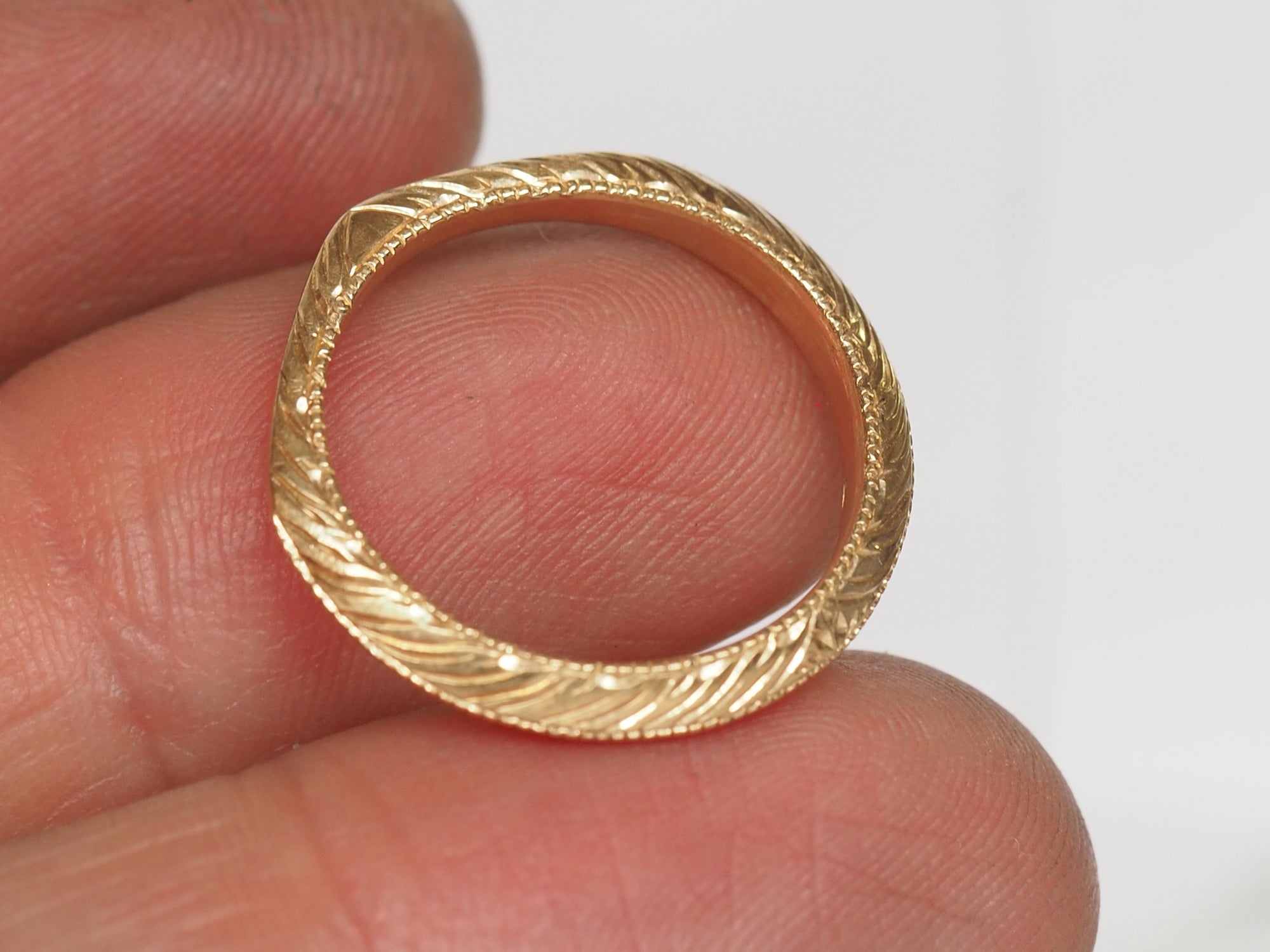 Engraved Fan Ring | 14KY | size 5.75