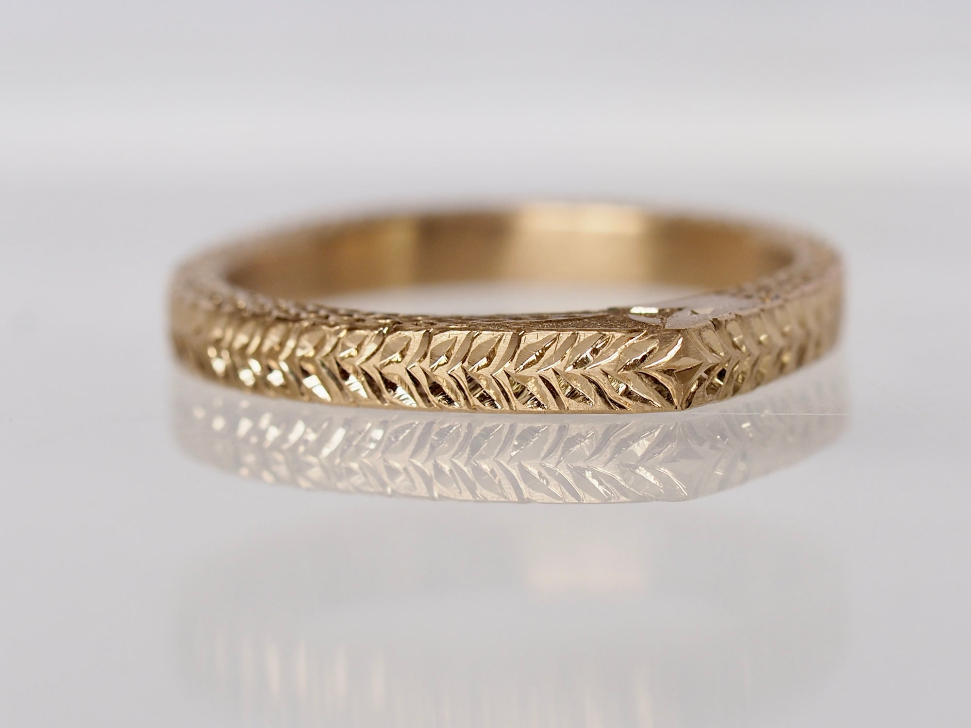 Snake | Engraved Slice Ring