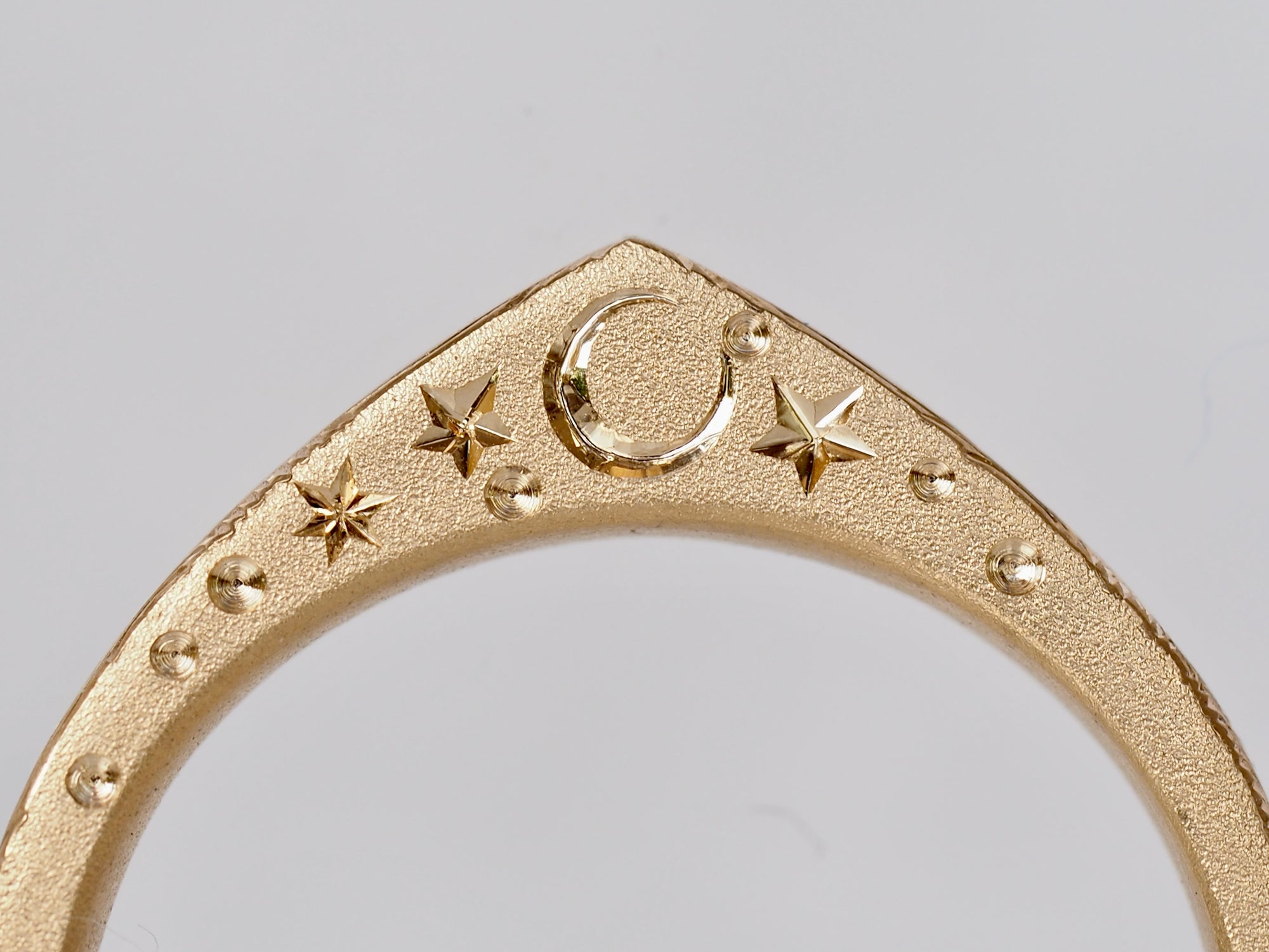 Celestial Wave | Engraved Slice Ring